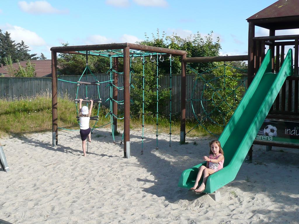 Lonstrup Camping Cottages & Rooms Extérieur photo