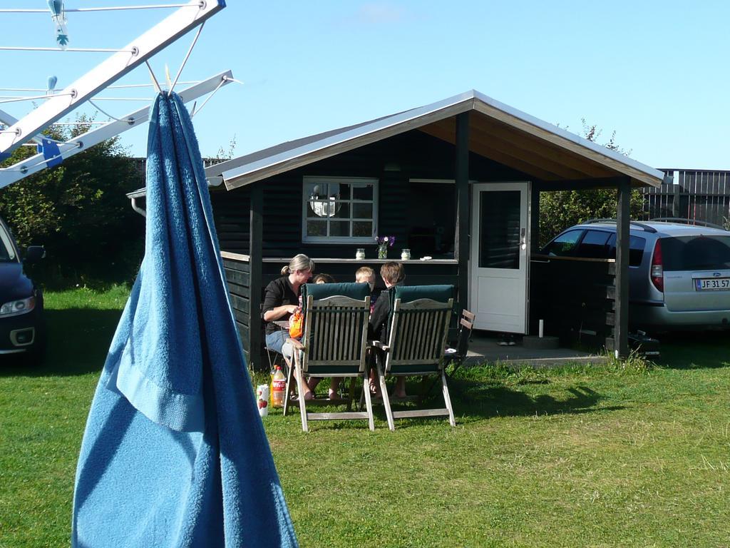 Lonstrup Camping Cottages & Rooms Extérieur photo